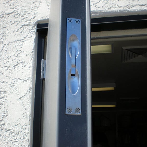 hollow-metal-double-door-flushbolt